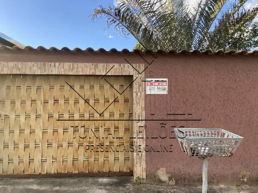 Casa com 2 quartos em Esmeraldas/MG