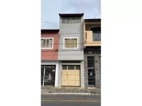 Casa padrão ocupada com 1 vaga e 131m² construída