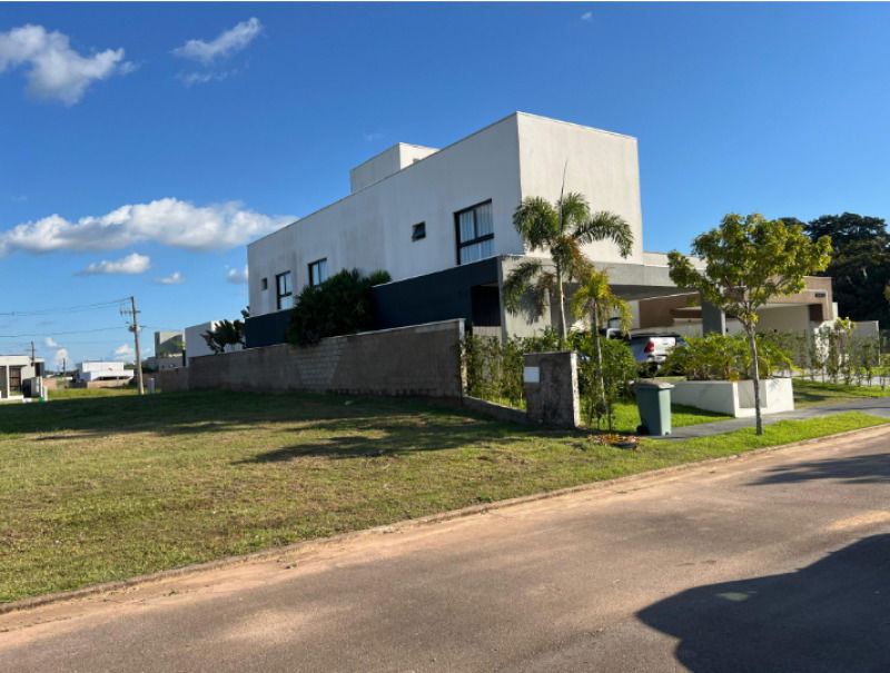 Lote urbano com sobrado 299,78m² em condomínio Alphaville
