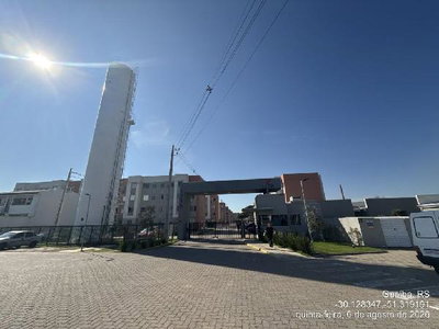 Apartamento com 2 Quartos em Condomínio com Área de Lazer