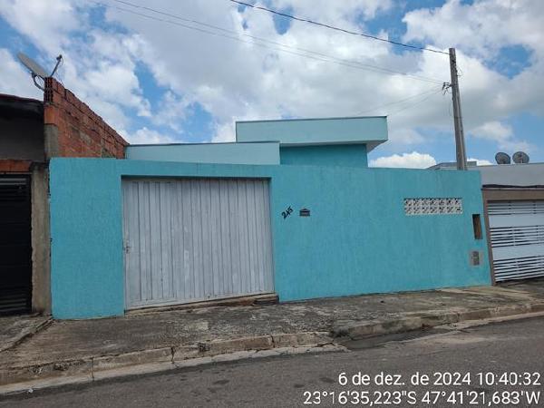 Casa com 2 Quartos e Área de Serviço em Boituva