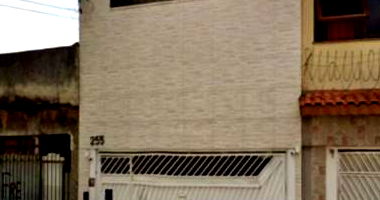 Sobrado com 115m² construídos