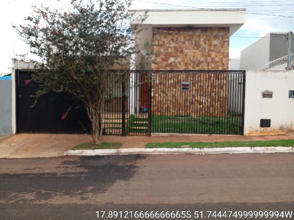 Casa com 3 quartos, 2 banheiros e 149m²