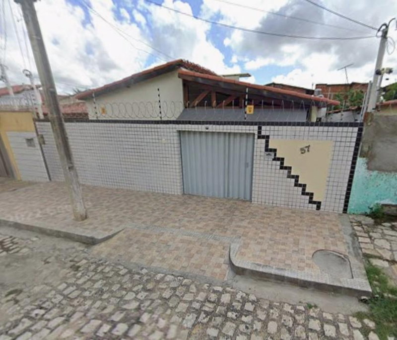 Casa com 161m² ocupada, ideal para investimento