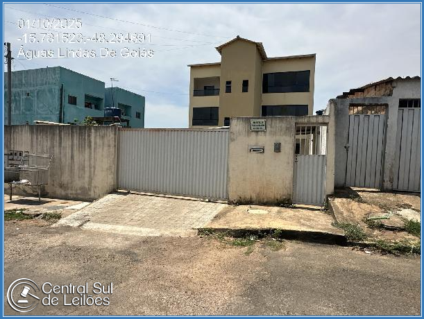 Apartamento com 2 quartos e vaga em Ed. Cond. Res. Jacaranda