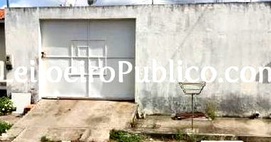 Casa com 2 quartos, varanda, 1 vaga e 36,92m² construída
