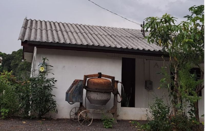 Casa mista 40m² em terreno 450m², boa conservação
