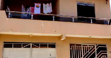 Casa com 3 quartos, 4 banheiros, varanda e 1 vaga de garagem