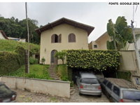 Casa com 3 quartos, 2 banheiros, 287m² construída, terreno 398m²