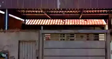 Casa com 3 quartos, 2 banheiros, 179,91m² construída, imóvel ocupado