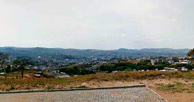 Casa Residencial com 67m² e Terreno de 135m² em Campo Belo/MG