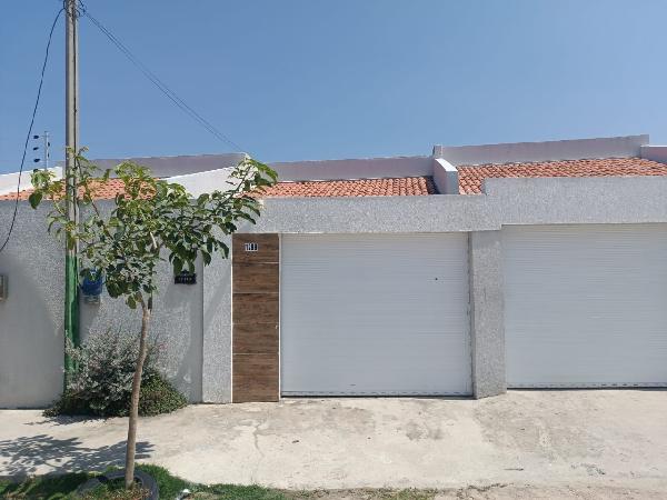 Casa com 3 quartos em Horizonte, CE