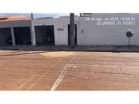 Casa com 2 quartos, 1 banheiro e 1 vaga de garagem