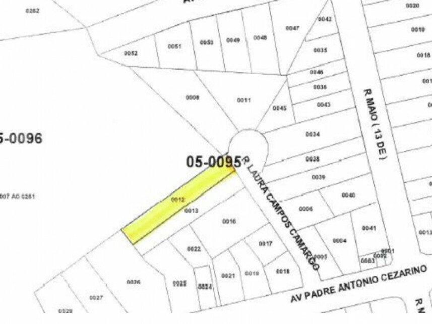 Terreno com 456m² de área total