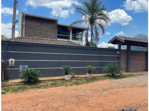 Casa de alto padrão em Jarinu com 305m² e 750m² de terreno