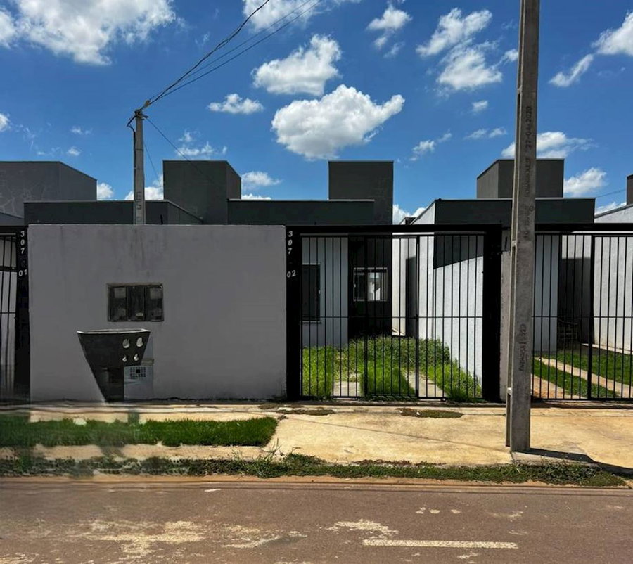 Casa em condomínio com 2 dormitórios, 1 banheiro e 52,38 m² de área construída, desocupada