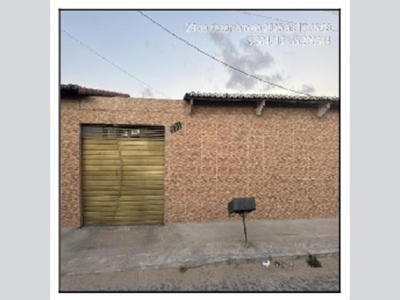 Casa com 2 Quartos e 65m² em Extremoz/RN