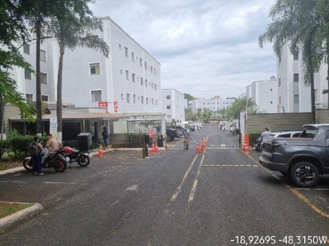 Apartamento com 2 quartos em Uberlândia/MG
