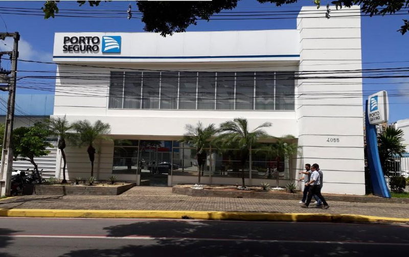 Prédio Comercial 2.090m² DESOCUPADO com 36 Vagas em Natal