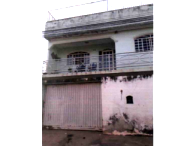 Casa com 150m² de terreno, padrão médio, desocupada