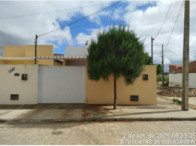 Casa com 2 quartos em Pocinhos/PB
