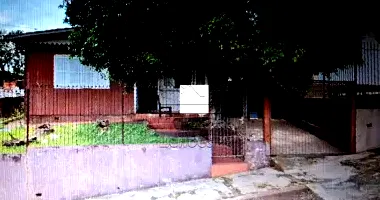 Prédio de madeira com terreno de 253m²