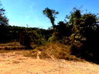 Terreno amplo em Divinópolis - 1.075m² com acesso limitado