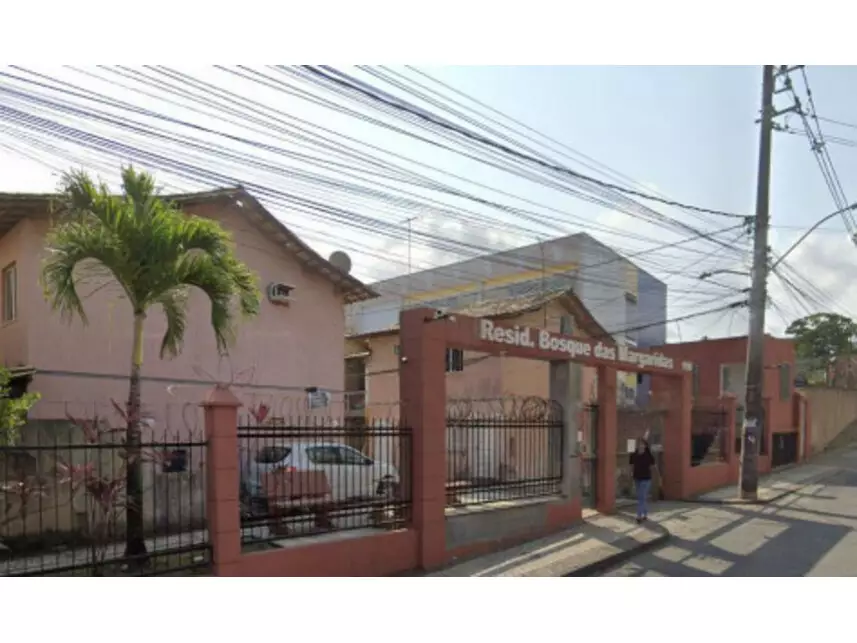 Casa com 72,38m² privativos, ocupada, em condomínio