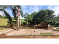 Casa ocupada com 2 quartos e 158 m² construídos