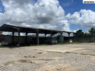 Terreno com Edificação em Alagoinhas/BA - 1.740m²