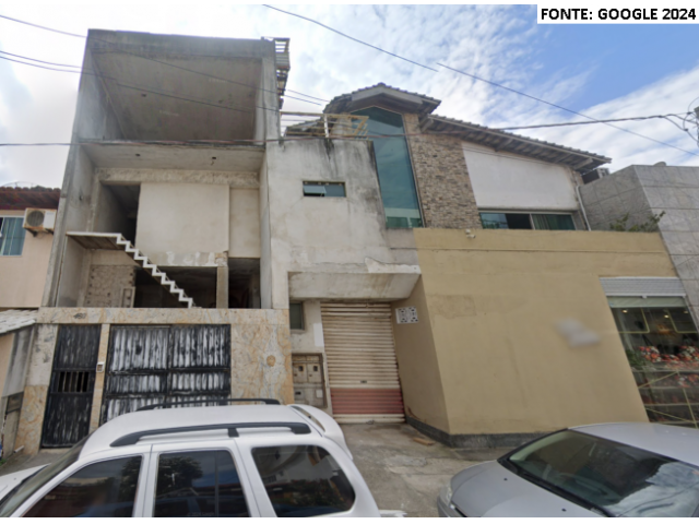 Prédio Comercial/Residencial com Lojas e Residência em Marataízes/ES