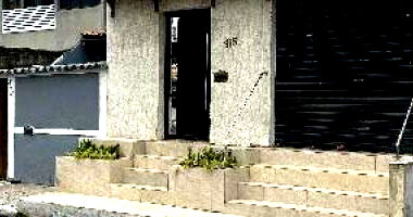 Casa com 2 Quartos e Ampla Área de Terreno em Nova Iguaçu