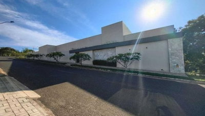 Casa com 560m² de área construída em Caldas Novas, ocupada