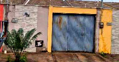Casa com 2 quartos, 1 banheiro, 80m² área privativa, 1 vaga