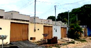 Casa com 2 quartos, 1 banheiro, 69m² área privativa, 1 vaga