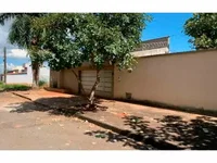 Casa Ocupada em Tropical Ville com 377,73m² de Terreno