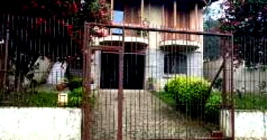 Casa padrão 3 quartos 3 banheiros 1 vaga 294m² ocupada