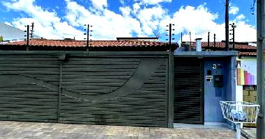 Casa com 2 quartos, 2 banheiros, 44m² construída, área total 260m²