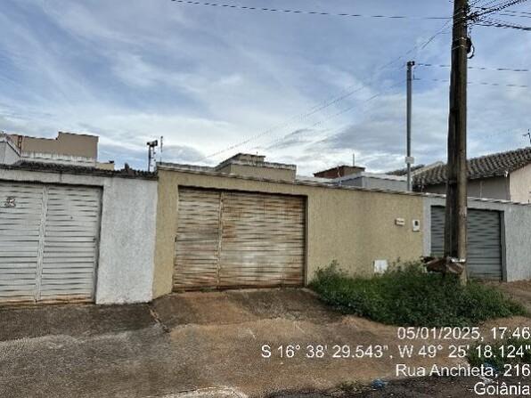 Casa com 2 quartos, 2 banheiros, 69,95m² área privativa, 1 vaga