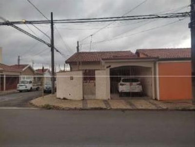 Casa com 2 quartos e terreno de 115m²
