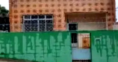 Casa fundos com 55m² construída, imóvel ocupado