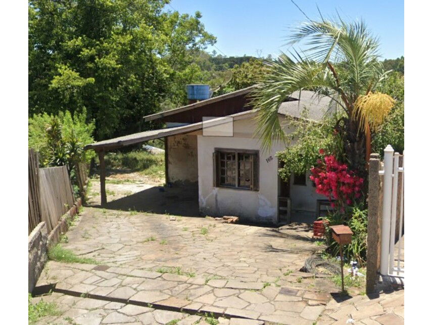 Casa espaçosa com 580,20m² de terreno em Caxias do Sul