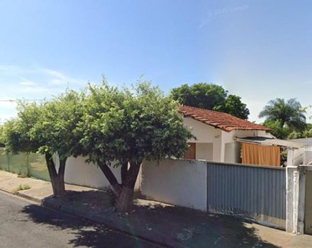Casa com 2 quartos e 1 banheiro em Votuporanga - 415m²