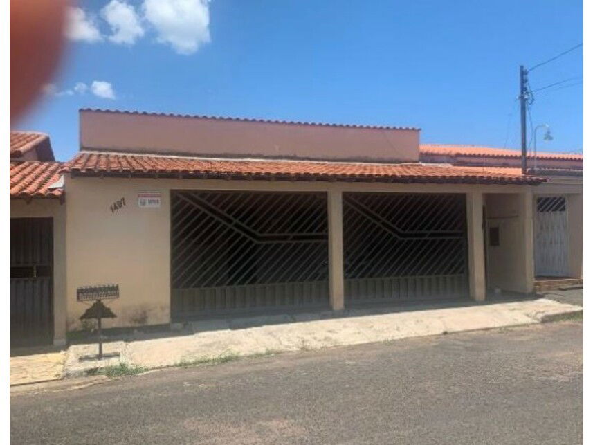 Casa com Nua-Propriedade em Nossa Senhora das Graças