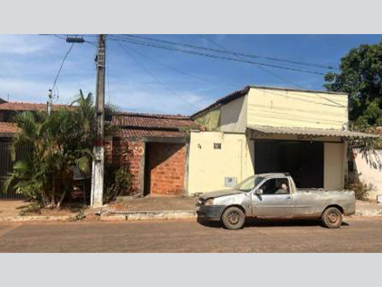 Casa Ocupada com 396,53m² de Terreno em Campos Lindos - TO