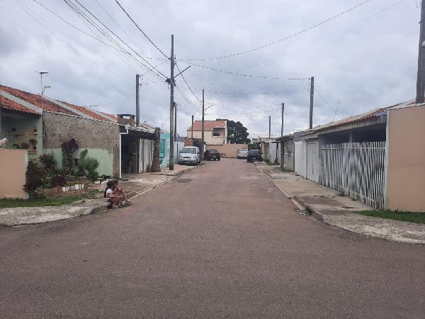 Casa com 2 quartos, 1 banheiro, 1 vaga e 42m² construída
