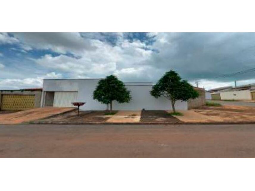 Casa com 80,07 m² no Centro de Nerópolis - Oportunidade Única!