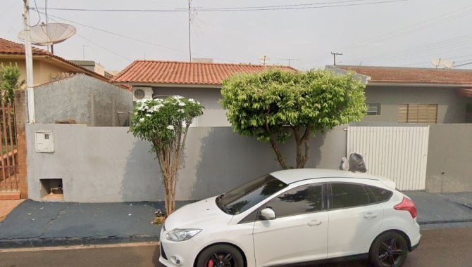 Atraente Parte Ideal de Casa com 69 m² de Área Construída - Ocupada