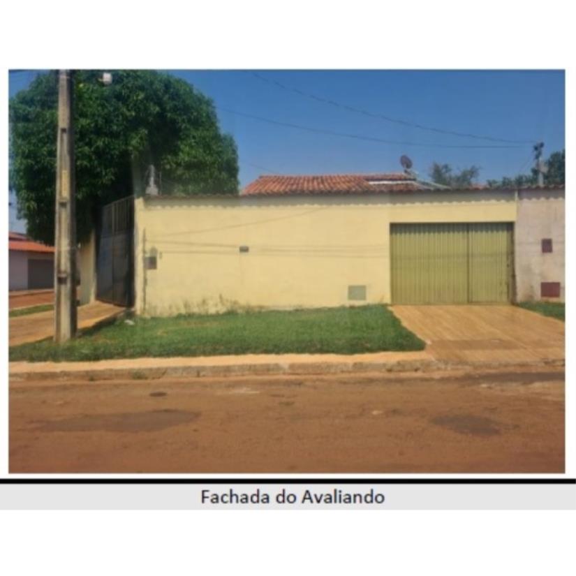 Casa ocupada com 70m² em condomínio residencial