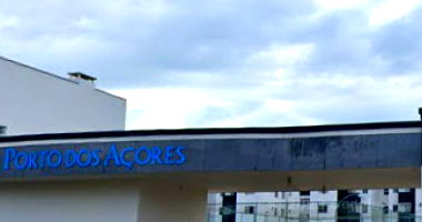 Apartamento com 1 vaga em Laguna/SC